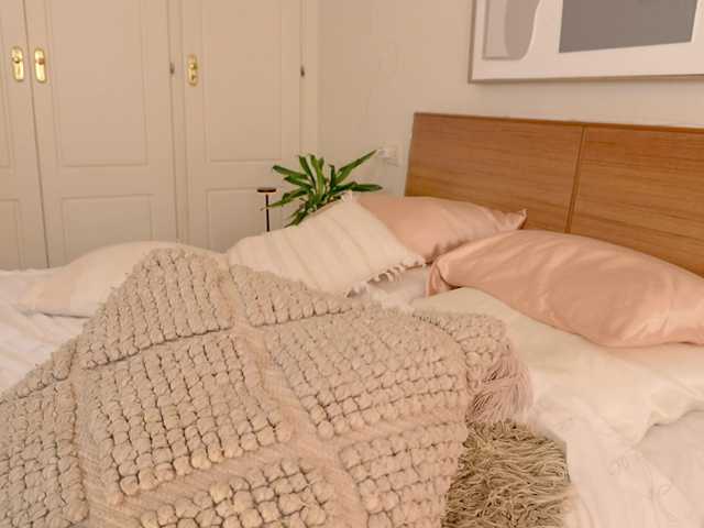 Helenahills's BongaCams show and profile