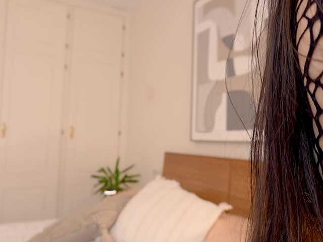 Helenahills live webcam show