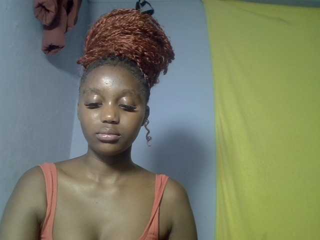 Untamed2 live cam on BongaCams