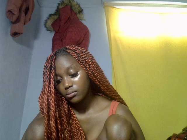 Untamed2 live cam on BongaCams