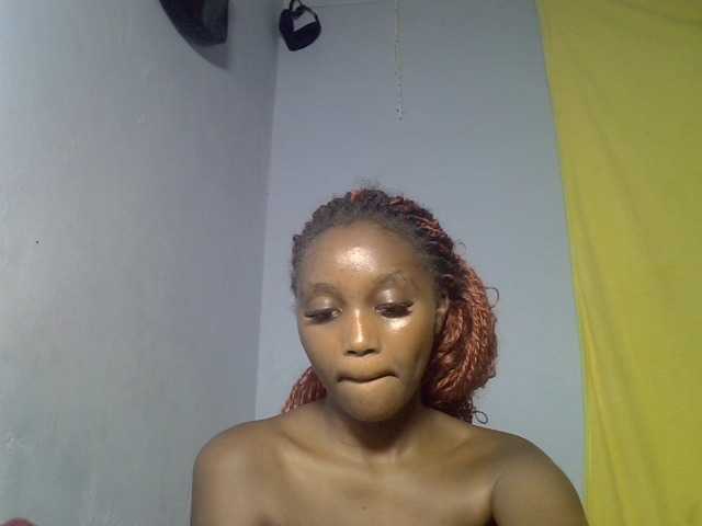 Untamed2 live cam on BongaCams