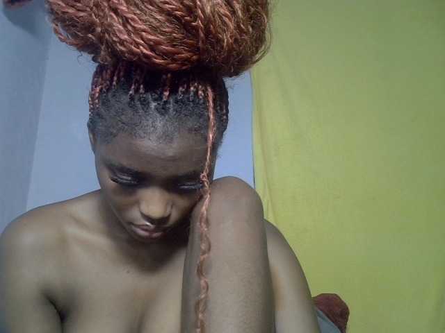 Untamed2 live cam on BongaCams