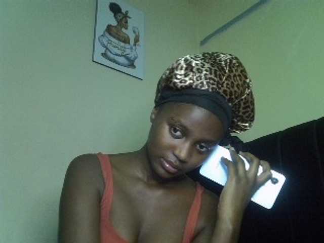 Untamed2 live cam on BongaCams