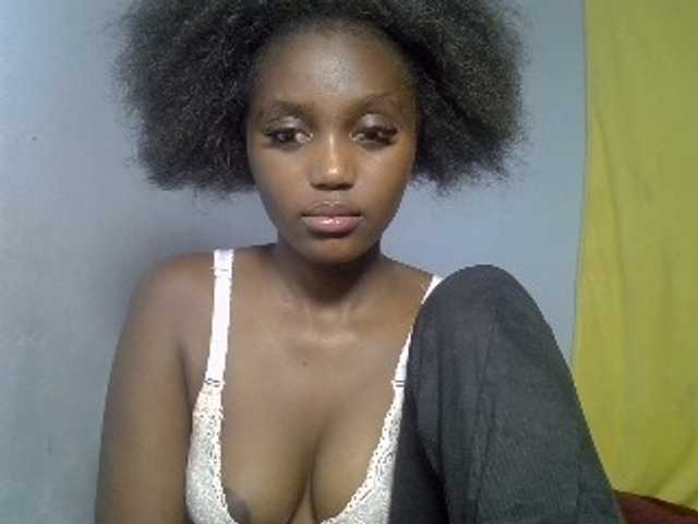 Untamed2 live cam on BongaCams
