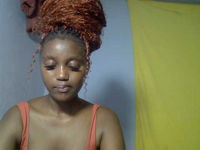 Untamed2 live cam on BongaCams