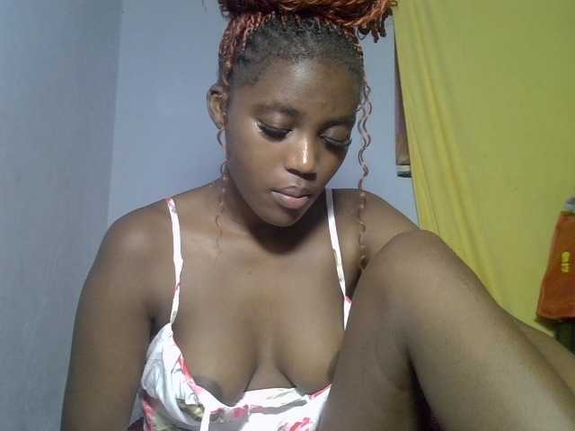 Untamed2 live cam on BongaCams