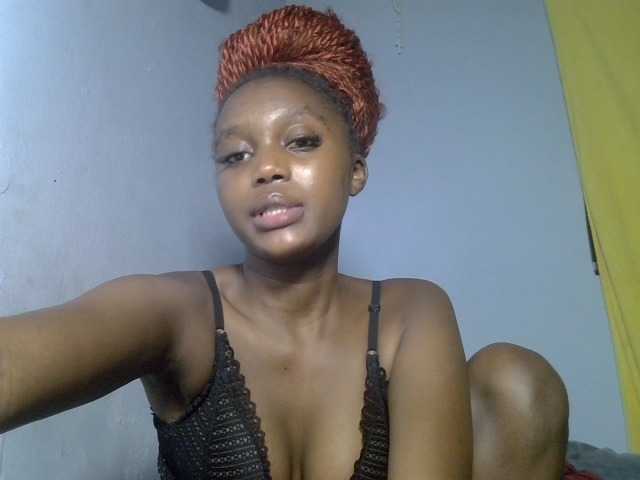 Untamed2 live cam on BongaCams