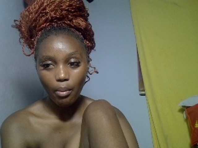 Untamed2 live cam on BongaCams