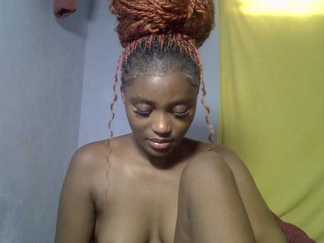 Untamed2 live cam on BongaCams
