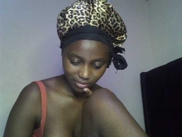 Untamed2 live cam on BongaCams
