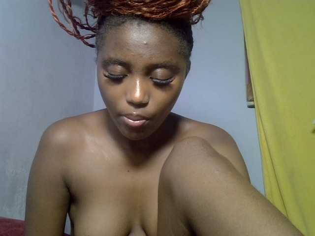 Untamed2 live cam on BongaCams