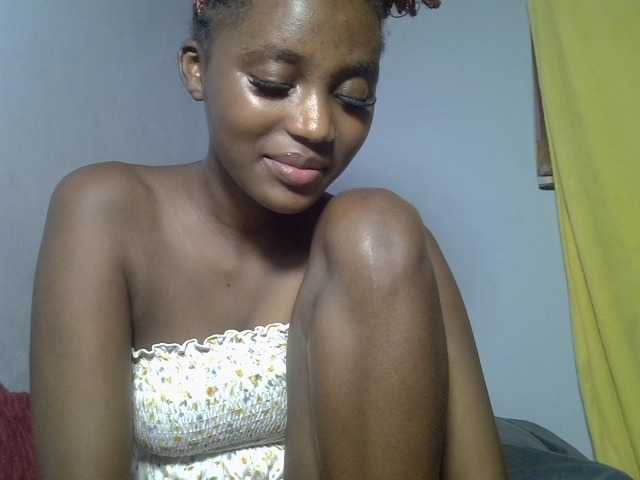 Untamed2 live cam on BongaCams