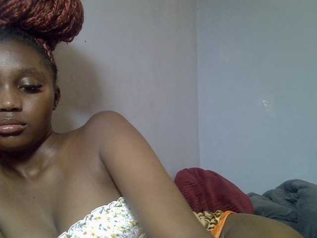 Untamed2 live cam on BongaCams