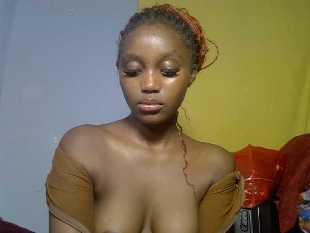 Untamed2 live cam on BongaCams