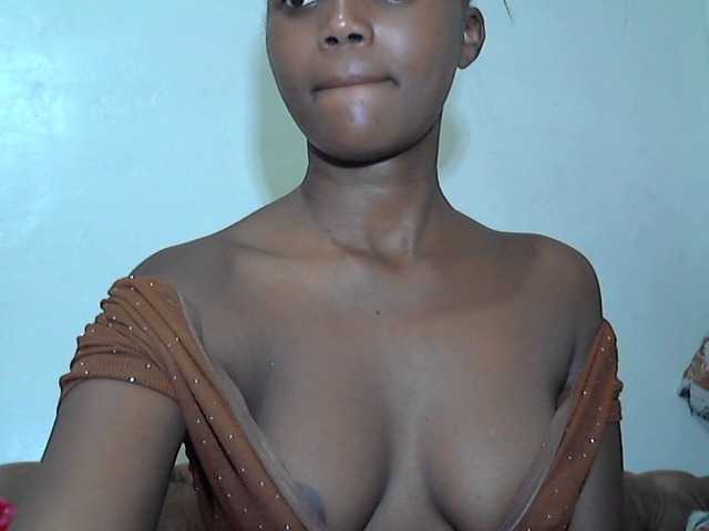 Untamed2 live cam on BongaCams