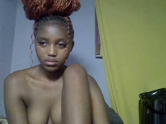 Untamed2 live cam on BongaCams