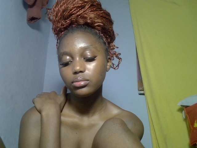 Untamed2 live cam on BongaCams