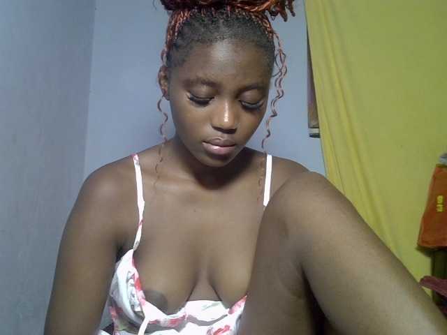 Untamed2 live cam on BongaCams