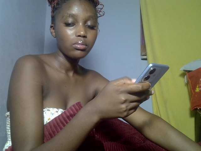 Untamed2 live cam on BongaCams