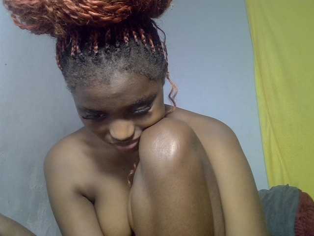 Untamed2 live cam on BongaCams
