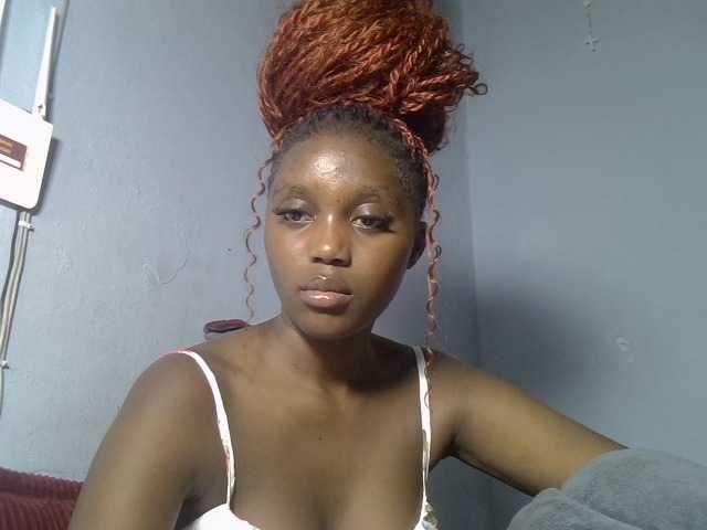 Untamed2 live cam on BongaCams