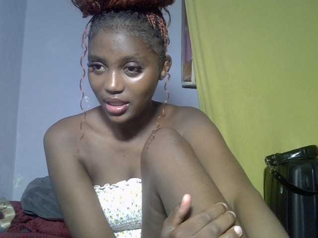 Untamed2 live cam on BongaCams