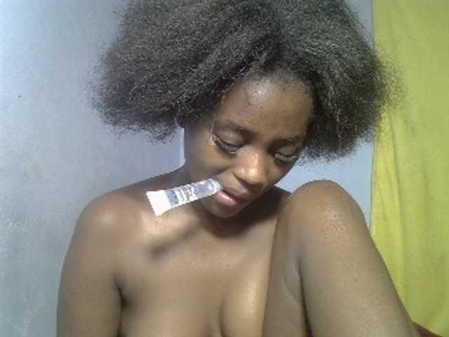 Untamed2 live cam on BongaCams