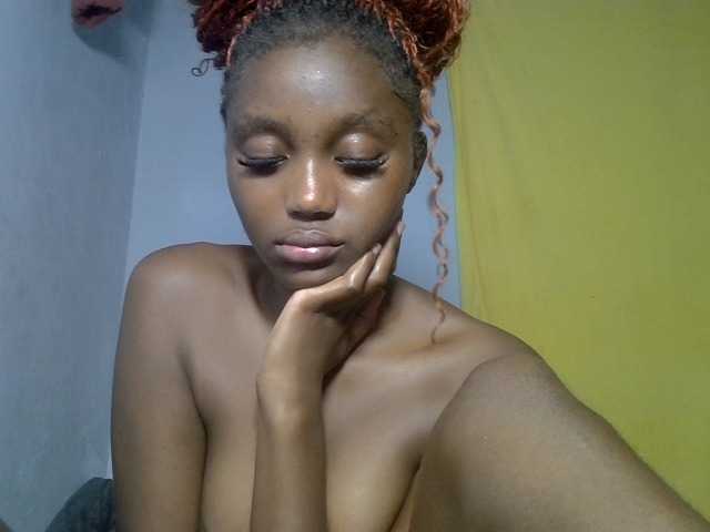 Untamed2 live cam on BongaCams