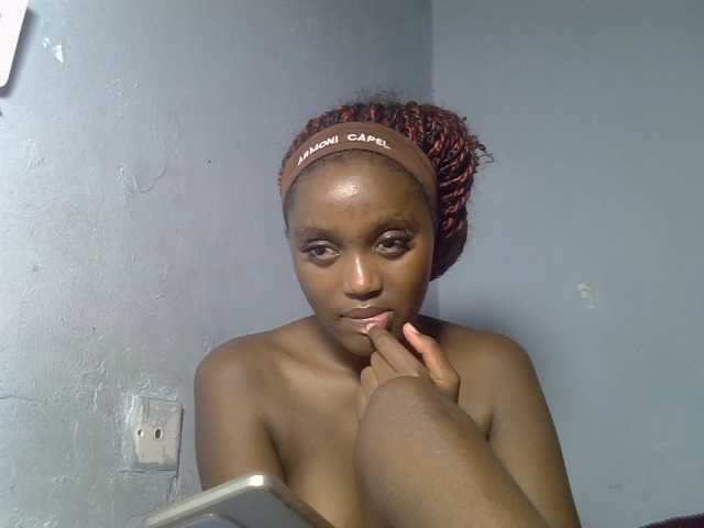 Untamed2 live cam on BongaCams