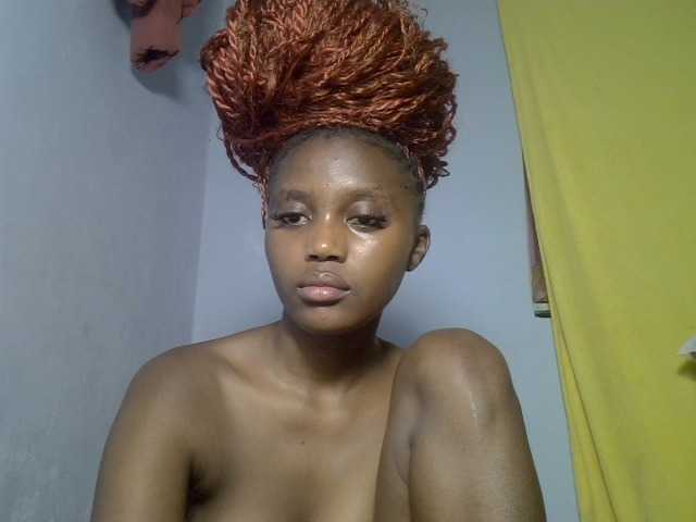 Untamed2 live cam on BongaCams