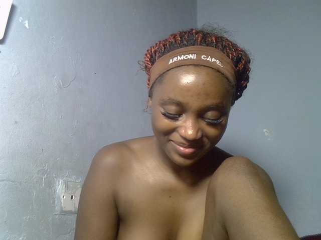 Untamed2 live cam on BongaCams