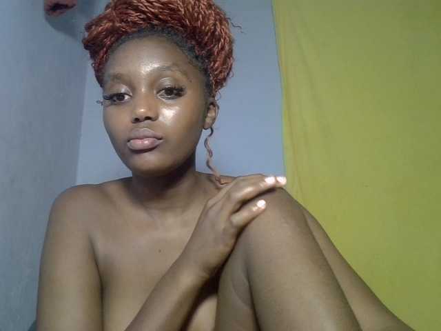 Untamed2 live cam on BongaCams