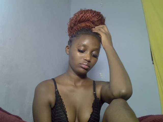 Untamed2 live cam on BongaCams