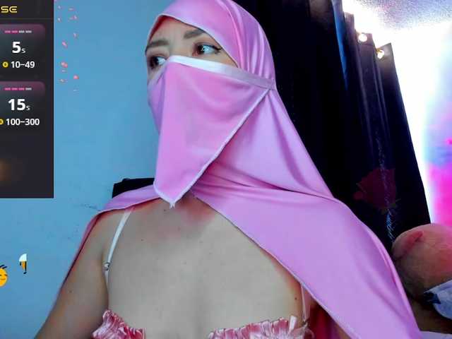 EyadAr es otra camgirl española disponible en vivo
