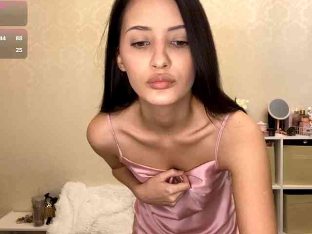 ZoeLecain webcam