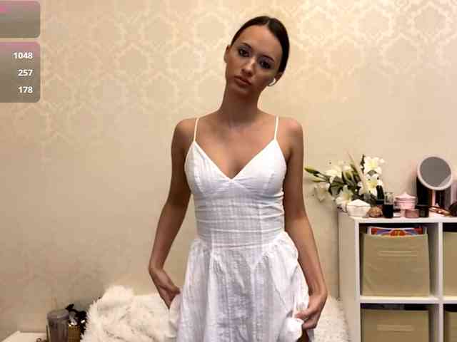 ZoeLecain webcam