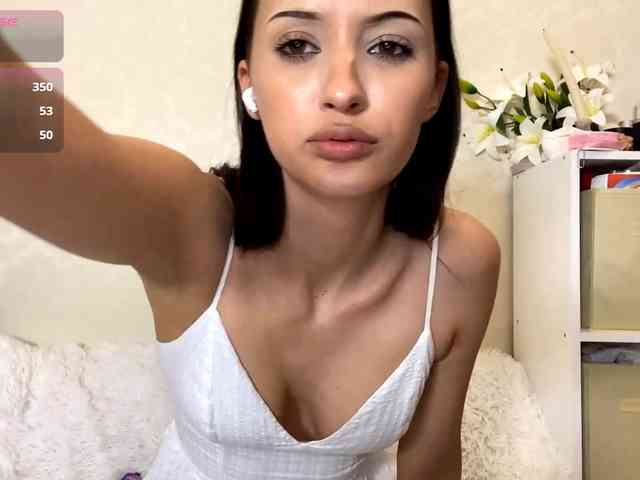 ZoeLecain webcam