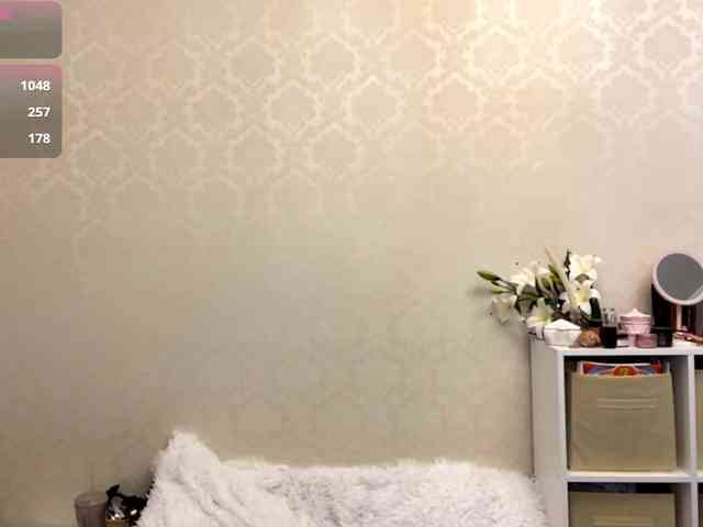 ZoeLecain webcam