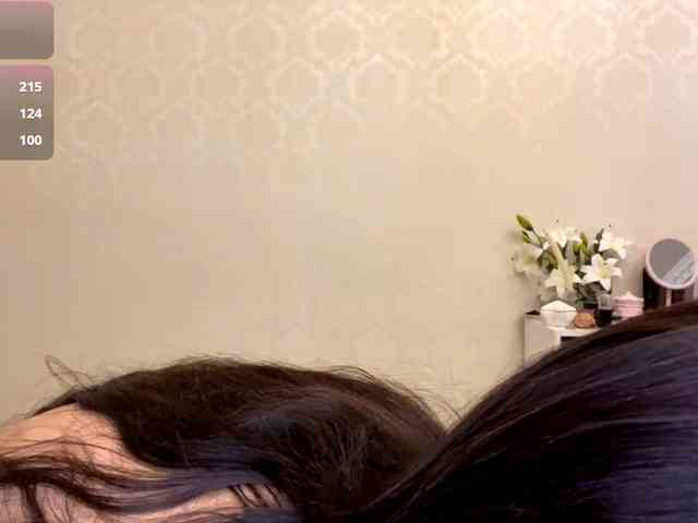 ZoeLecain webcam