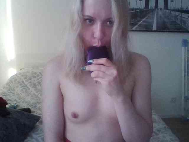 LeliaMercedes webcam
