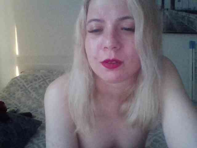 LeliaMercedes webcam