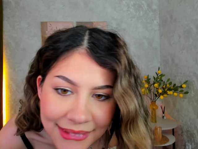 KateKross live cam on BongaCams