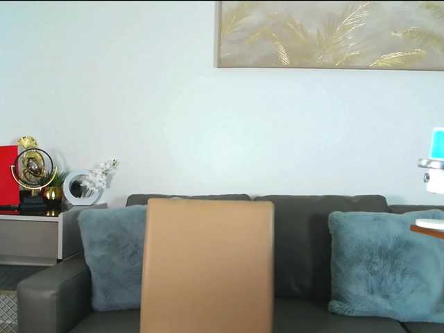 MinaGlow live cam on BongaCams