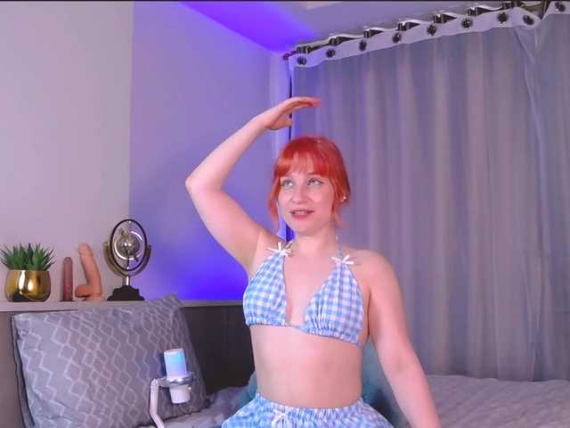 MinaGlow live cam on BongaCams