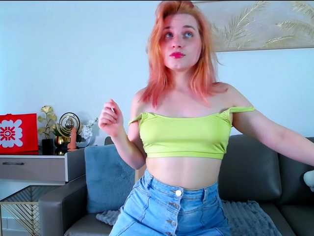 MinaGlow live cam on BongaCams