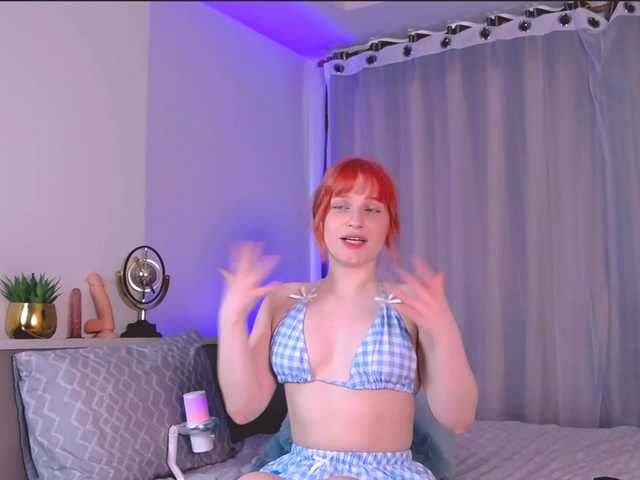 MinaGlow live cam on BongaCams