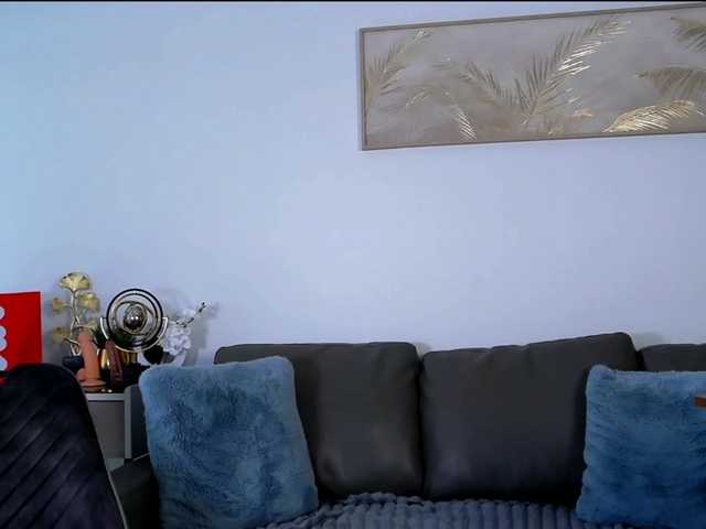 MinaGlow live cam on BongaCams