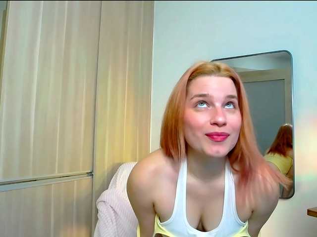MinaGlow live cam on BongaCams