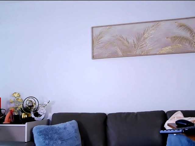 MinaGlow live cam on BongaCams