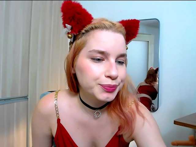 MinaGlow live cam on BongaCams
